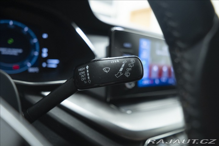Škoda Octavia 2,0 TDI VÝHŘEV ČR 2x KOLA 2022