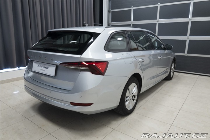 Škoda Octavia 2,0 TDI VÝHŘEV ČR 2x KOLA 2022