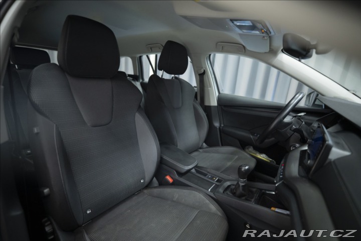 Škoda Octavia 2,0 TDI VÝHŘEV ČR 2x KOLA 2022