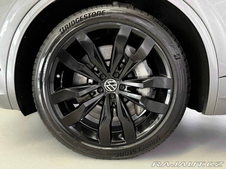 Volkswagen Touareg 4.0TDI V8 R-LINE 4MOTION, 2021