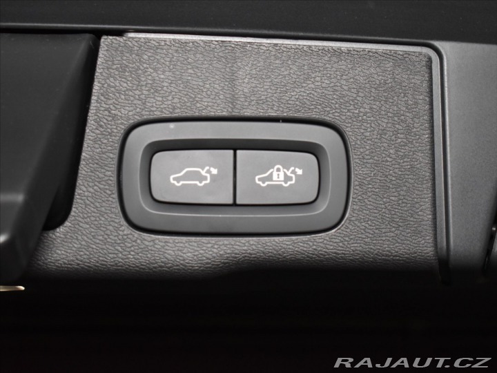 Volvo XC60 2,0 B5 AWD Ultra B&W, 2026