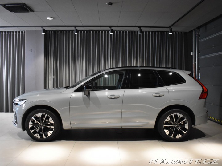 Volvo XC60 2,0 B5 AWD Ultra B&W, 2026