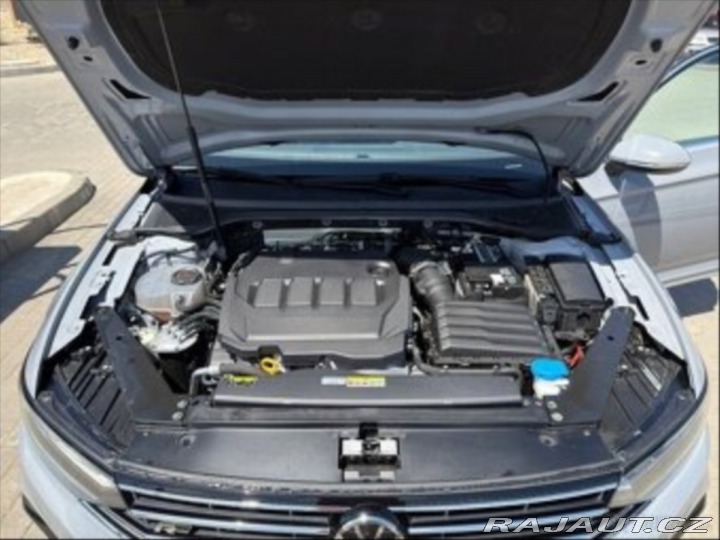 Volkswagen Passat Variant 2,0 B8 R-Line T 2023