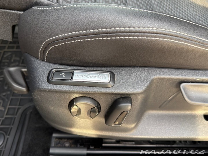 Volkswagen Passat Variant 2,0 B8 R-Line T 2023