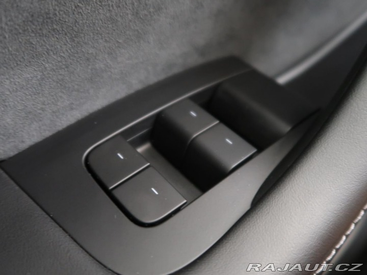 Tesla Model Y LongRange,4x4,DualMotor,7 2022