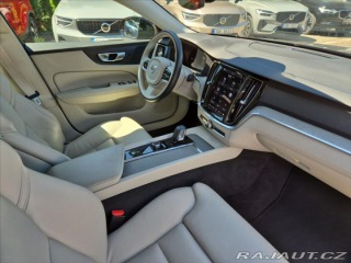 Volvo V60 2,0 B4 Plus Dark benzin 2024