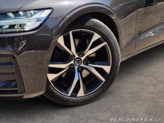 Volvo V60 2,0 B4 Plus Dark benzin 2024