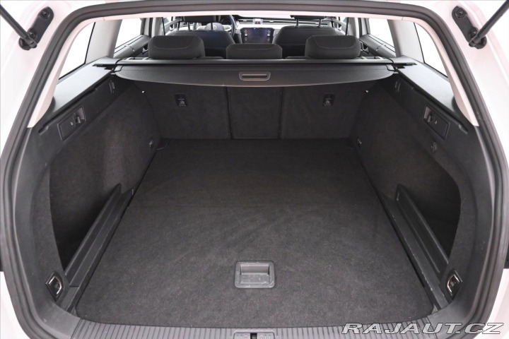 Volkswagen Passat 2,0 TDI 110kW DSG Busines 2021