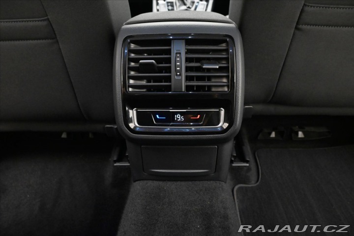Volkswagen Passat 2,0 TDI 110kW DSG Busines 2021