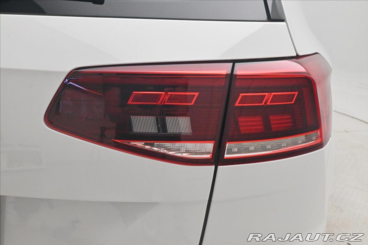 Volkswagen Passat 2,0 TDI 110kW DSG Busines 2021