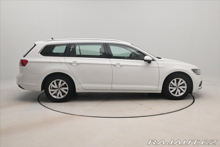 Volkswagen Passat 2,0 TDI 110kW DSG Busines 2021