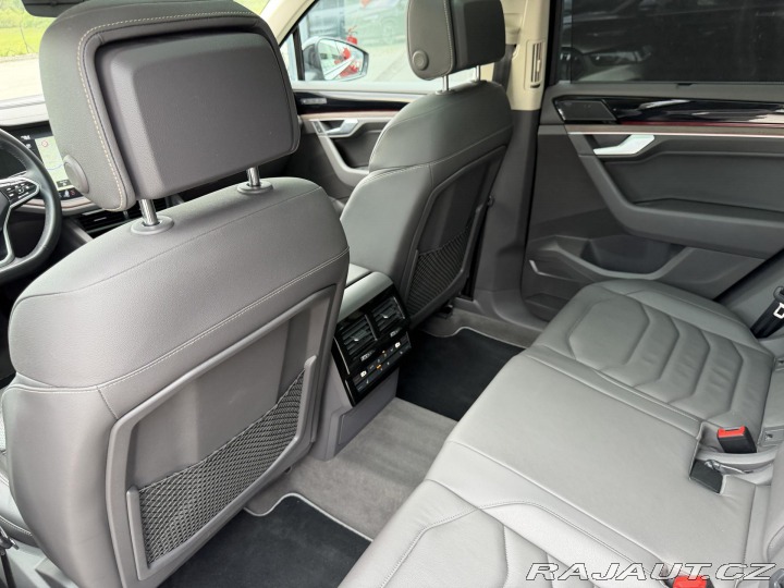 Volkswagen Touareg 3.0TDI 210kW R-LINE HUD P 2021