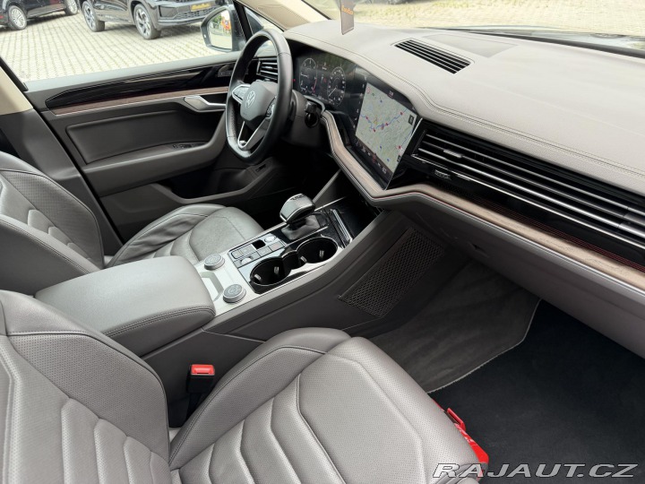 Volkswagen Touareg 3.0TDI 210kW R-LINE HUD P 2021