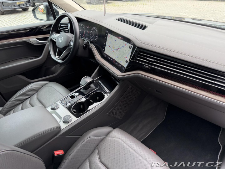 Volkswagen Touareg 3.0TDI 210kW R-LINE HUD P 2021