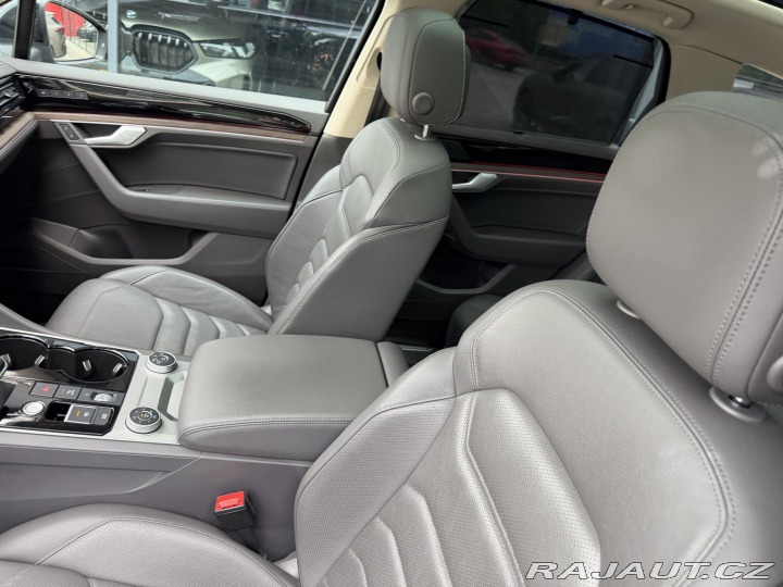 Volkswagen Touareg 3.0TDI 210kW R-LINE HUD P 2021