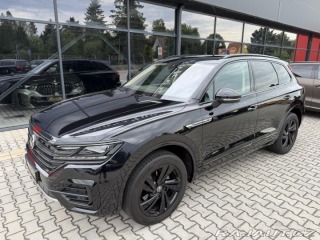 Volkswagen Touareg 3.0TDI 210kW R-LINE HUD P 2021
