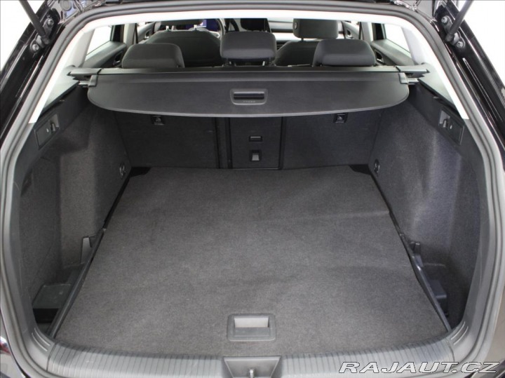 Volkswagen Golf 1,0 TSi DSG Variant 139tk 2023