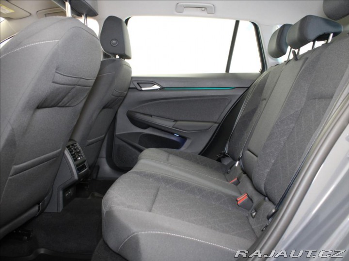 Volkswagen Golf 1,0 TSi DSG Variant 132tk 2023