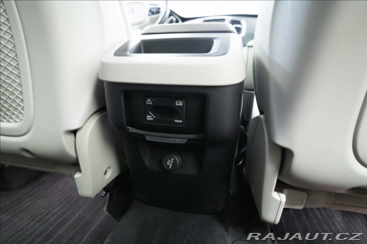 Volvo XC90 2,0 D5 AWD 1. MAJITEL ČR 2016