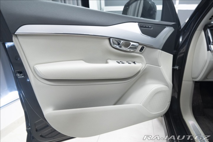 Volvo XC90 2,0 D5 AWD 1. MAJITEL ČR 2016
