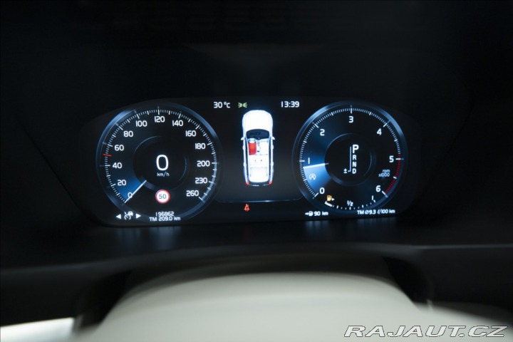 Volvo XC90 2,0 D5 AWD 1. MAJITEL ČR 2016