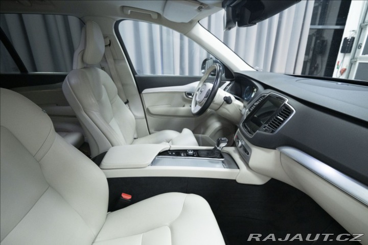 Volvo XC90 2,0 D5 AWD 1. MAJITEL ČR 2016