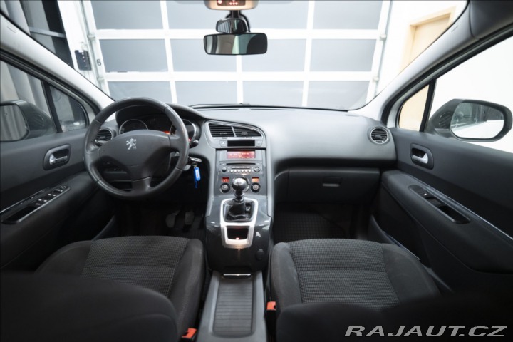 Peugeot 5008 1,6 BlueHDI 7 MÍST NOVÉ V 2013