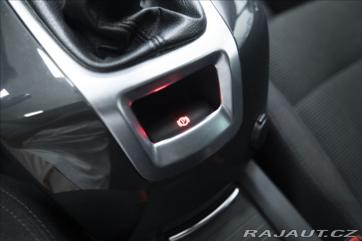 Peugeot 5008 1,6 BlueHDI 7 MÍST NOVÉ V 2013