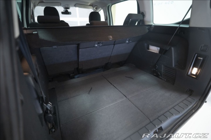 Peugeot 5008 1,6 BlueHDI 7 MÍST NOVÉ V 2013