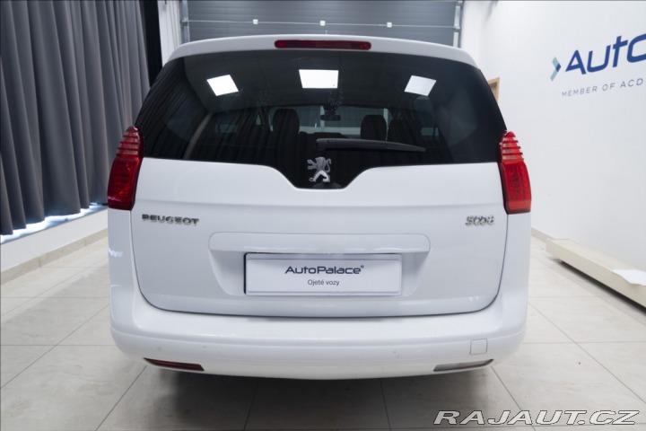 Peugeot 5008 1,6 BlueHDI 7 MÍST NOVÉ V 2013
