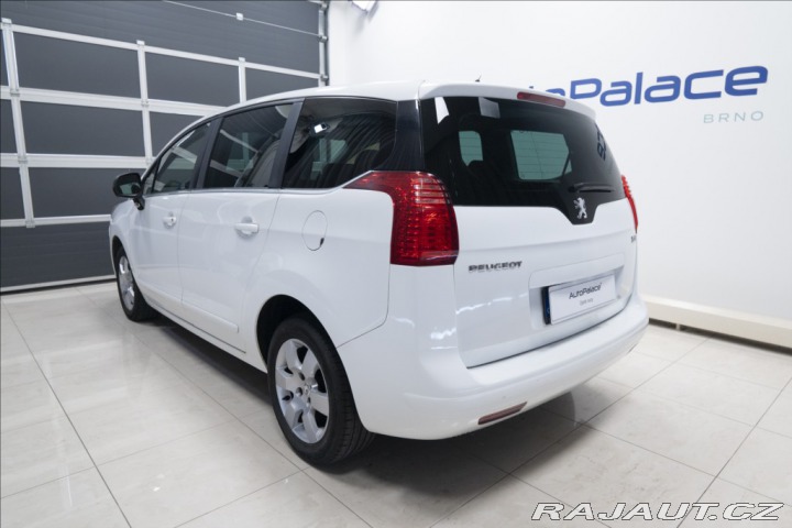Peugeot 5008 1,6 BlueHDI 7 MÍST NOVÉ V 2013