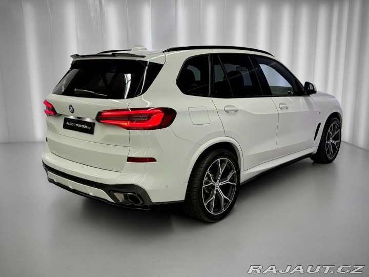BMW X5 40d xDrive M-PAKET, LED. 2023