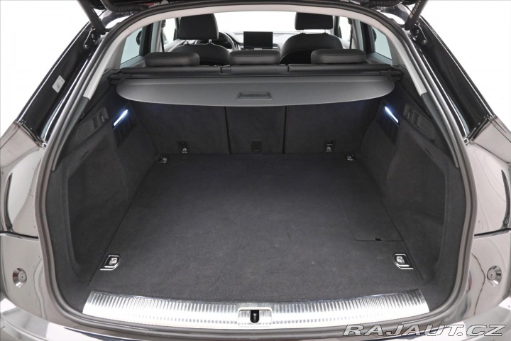 Audi Q5 2,0 50TFSIe 195kW 4x4 S-T 2023