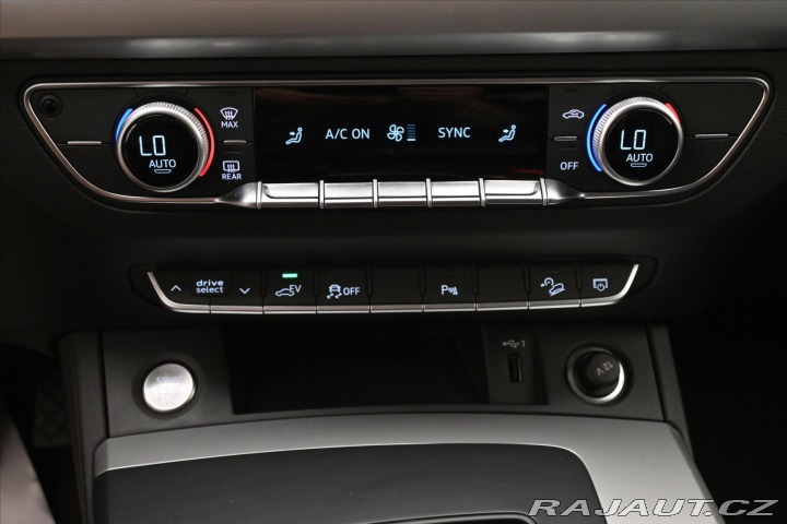 Audi Q5 2,0 50TFSIe 195kW 4x4 S-T 2023