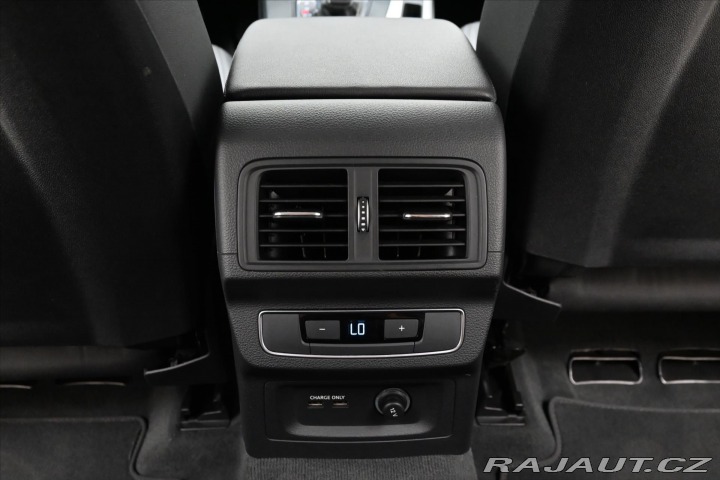 Audi Q5 2,0 50TFSIe 195kW 4x4 S-T 2023
