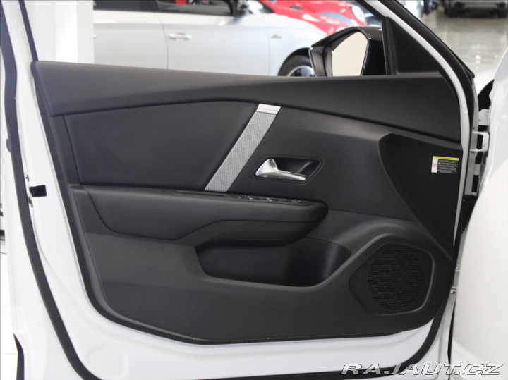Citroën C4 1,2 PT 96kW AT Shine Výpr 2024