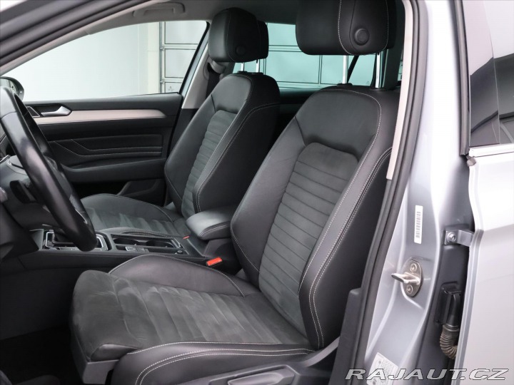 Volkswagen Passat 2,0 TDI 110kW Elegance DS 2021