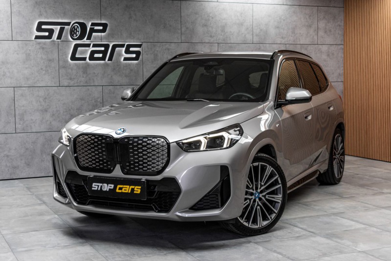 BMW iX1 xDrive30 ///M*ZÁRUKA*TAŽN