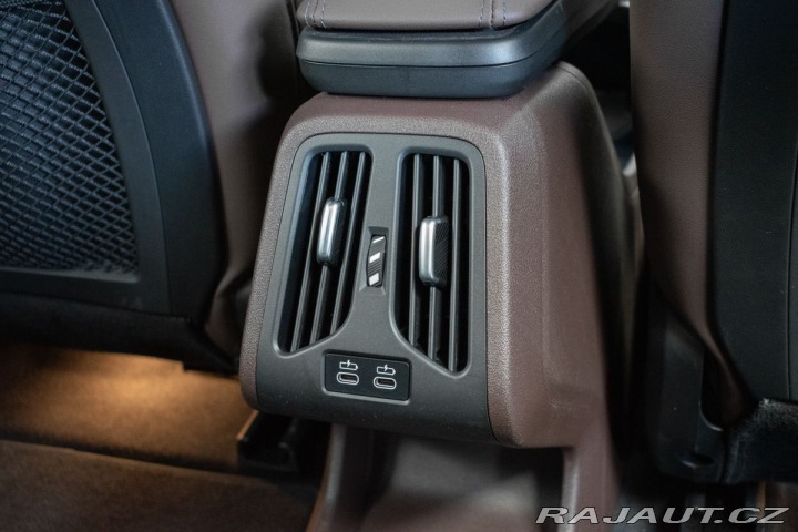 BMW iX1 xDrive30 REZERVACE 2024