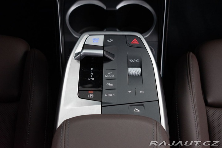 BMW iX1 xDrive30 REZERVACE 2024