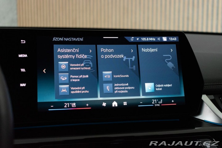 BMW iX1 xDrive30 REZERVACE 2024