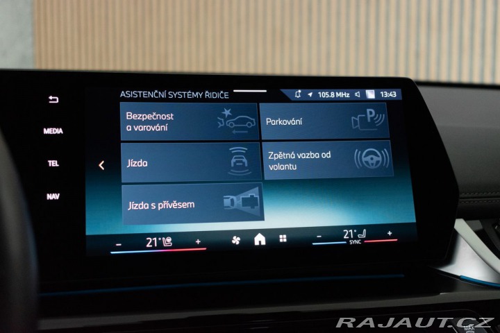 BMW iX1 xDrive30 REZERVACE 2024
