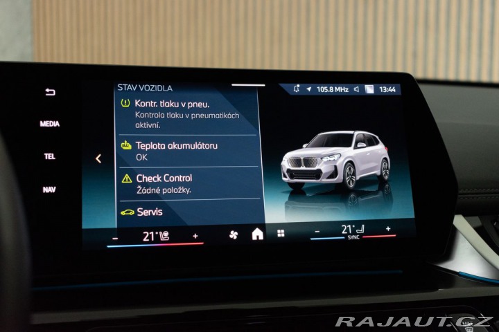 BMW iX1 xDrive30 REZERVACE 2024