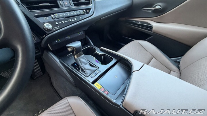 Lexus Ostatní modely ES 300h 300H 2,5 HEV BUSINESS EDI 2025