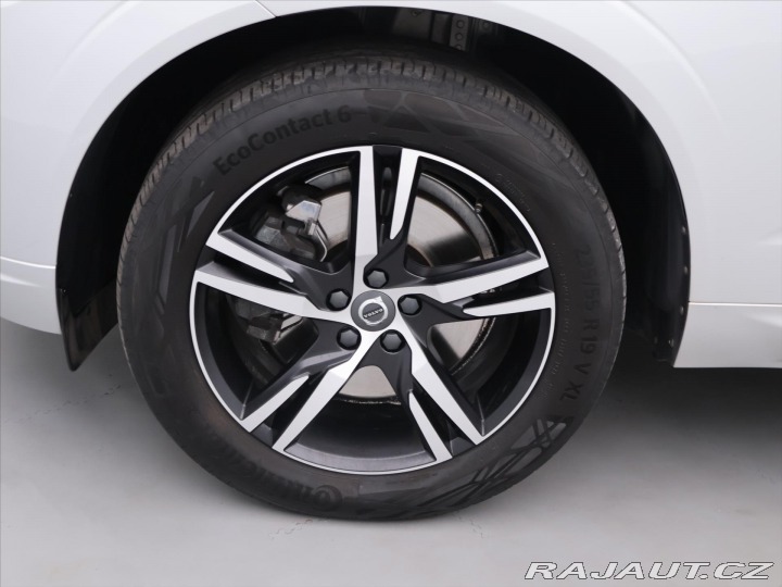 Volvo XC60 2.0 B4 145kW R-Design CZ 2020