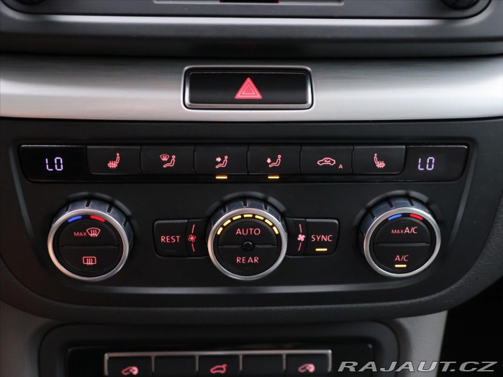 Volkswagen Sharan 2,0 TDI 103kW Highline 7- 2015