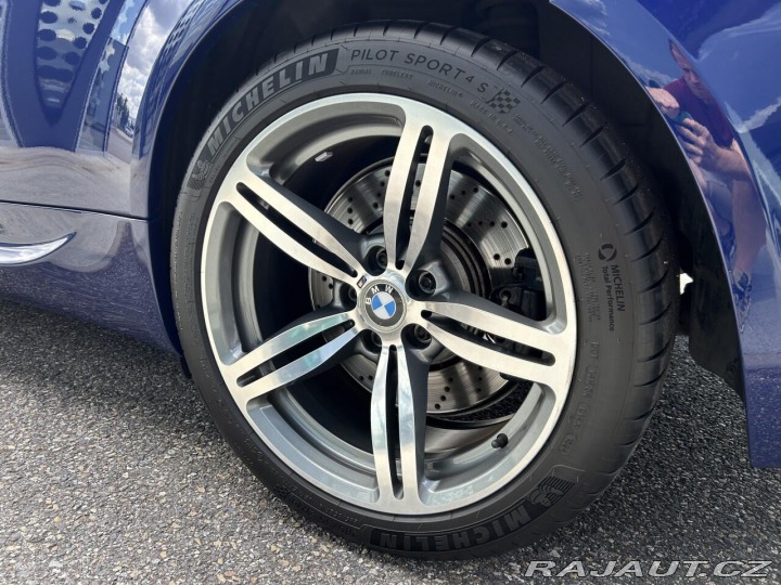 BMW M6 E63 V10 Coupe 2005