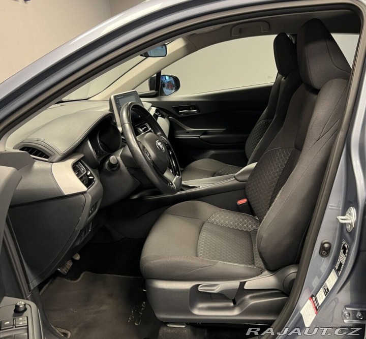 Toyota C-HR 1.8 Hybrid AT COMFORT 2021