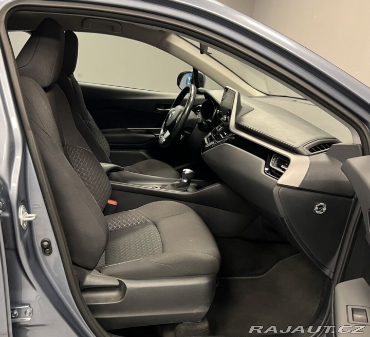 Toyota C-HR 1.8 Hybrid AT COMFORT 2021
