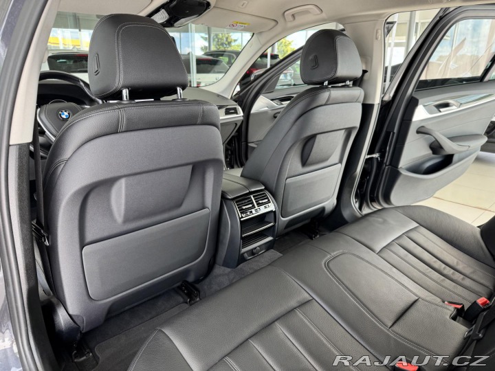 BMW 5 530i xDrive*360Kam*KeyLes 2019